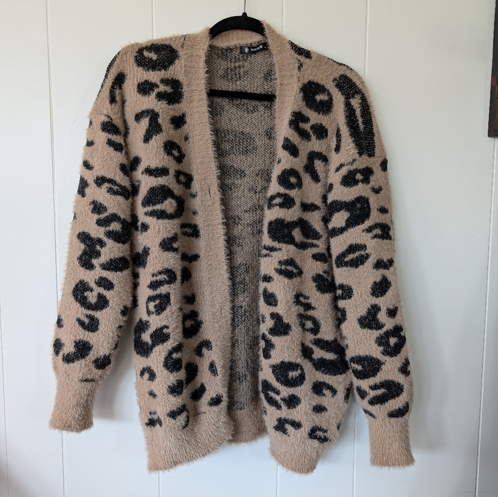 Fuzzy leopard print cardigan